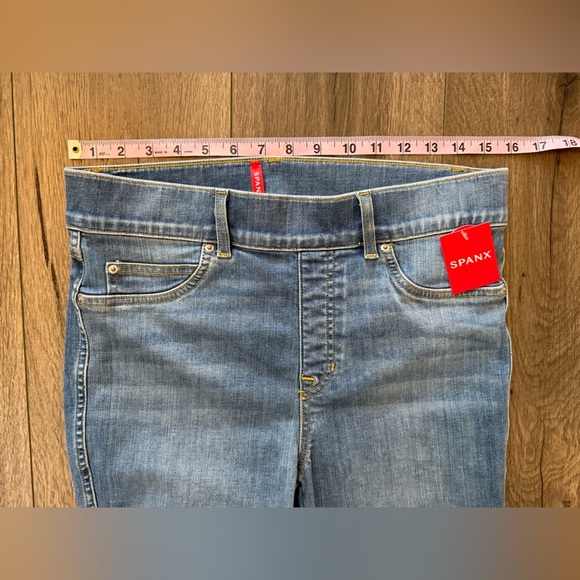NWT Spanx Flare Jeans in Vintage Indigo Size Medium - Picture 12 of 12